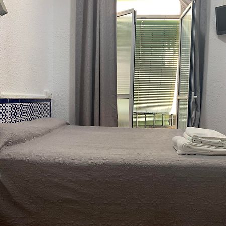 Hostal Alcobia Seville Ngoại thất bức ảnh