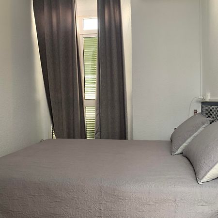 Hostal Alcobia Seville Ngoại thất bức ảnh