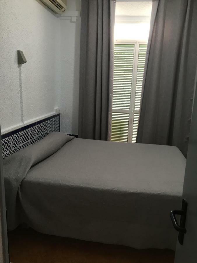 Hostal Alcobia Seville Ngoại thất bức ảnh