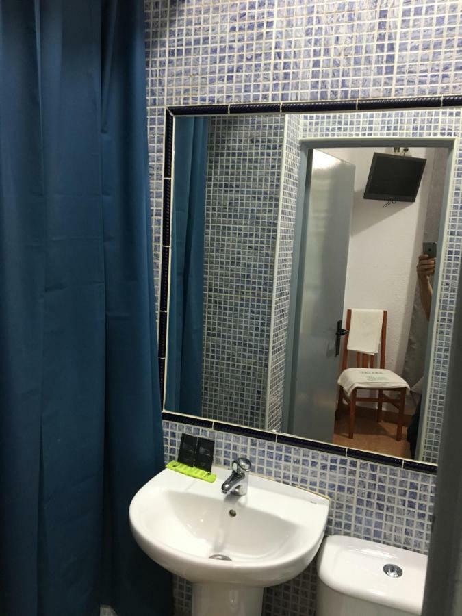Hostal Alcobia Seville Ngoại thất bức ảnh