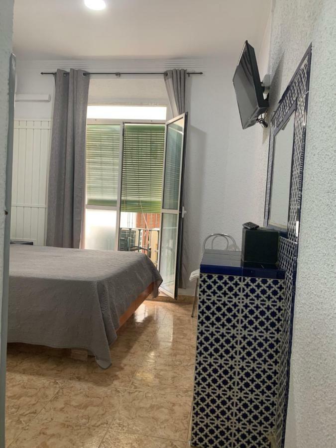 Hostal Alcobia Seville Ngoại thất bức ảnh